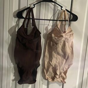SKIMS Set of Two Bodysuits - Brown and Beige